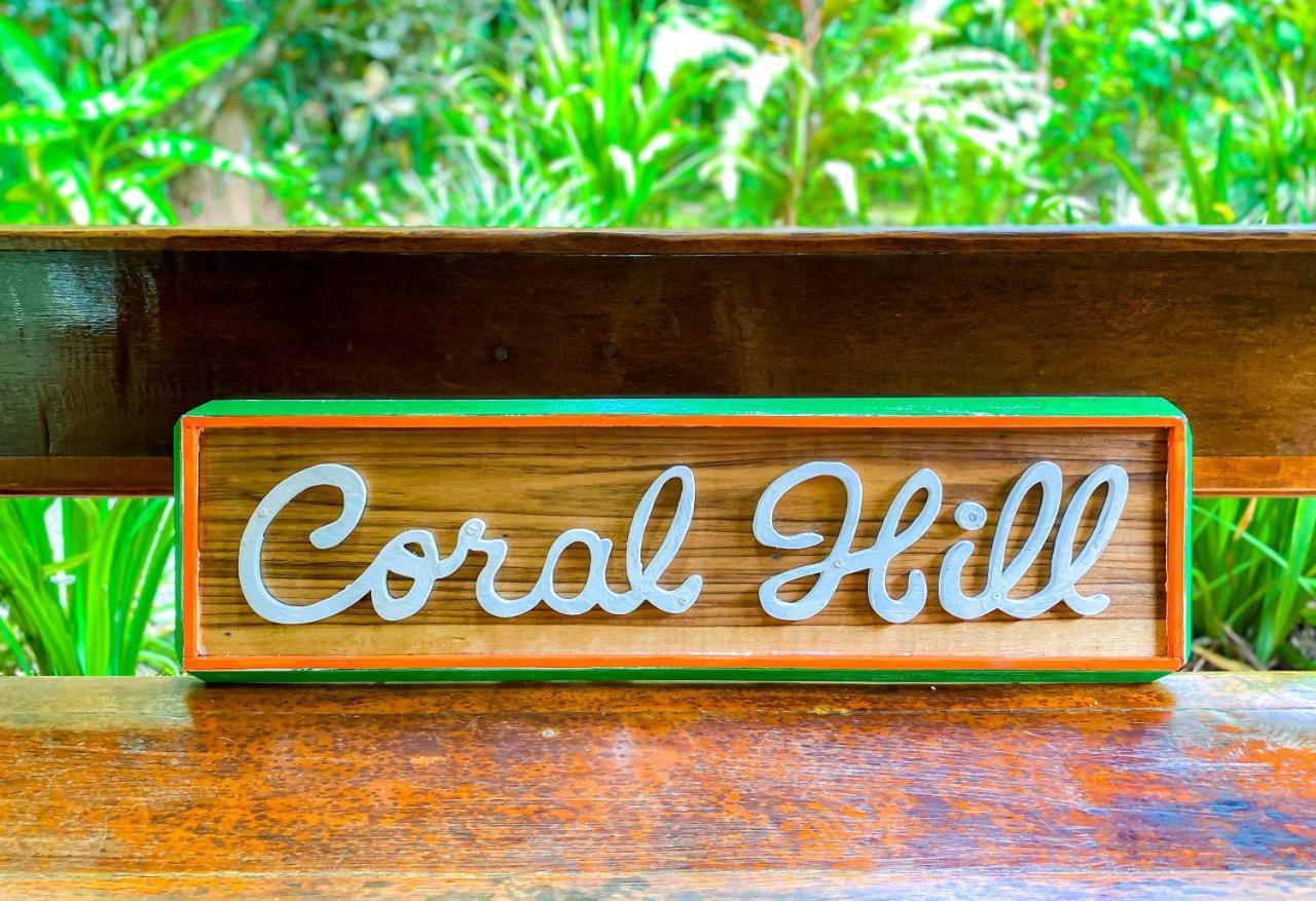 Coral Hill Bungalows Cahuita Eksteriør billede