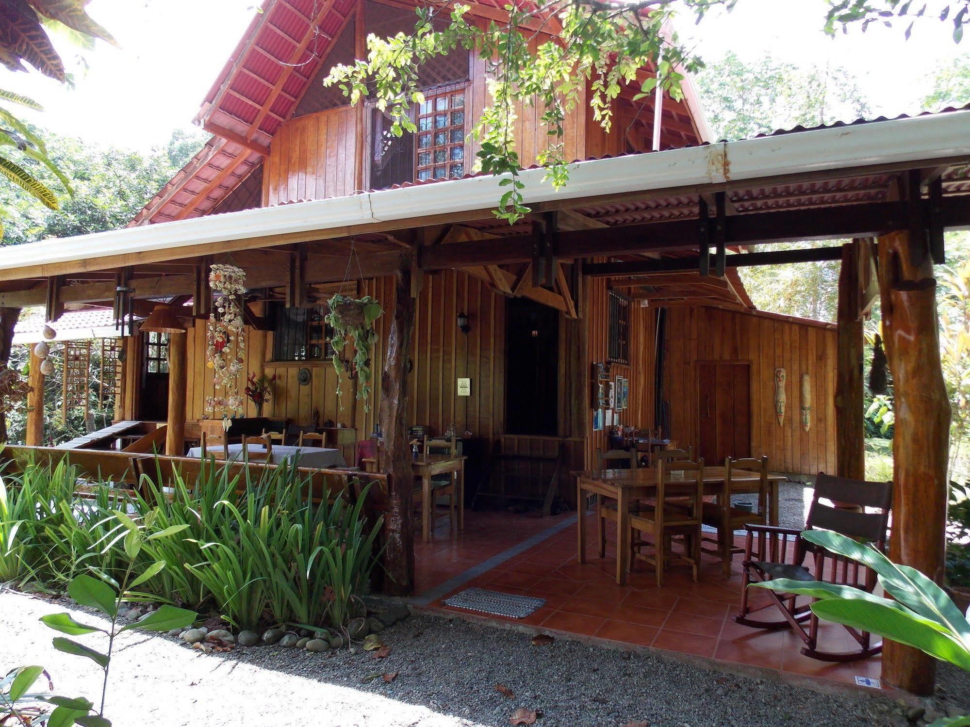Coral Hill Bungalows Cahuita Eksteriør billede