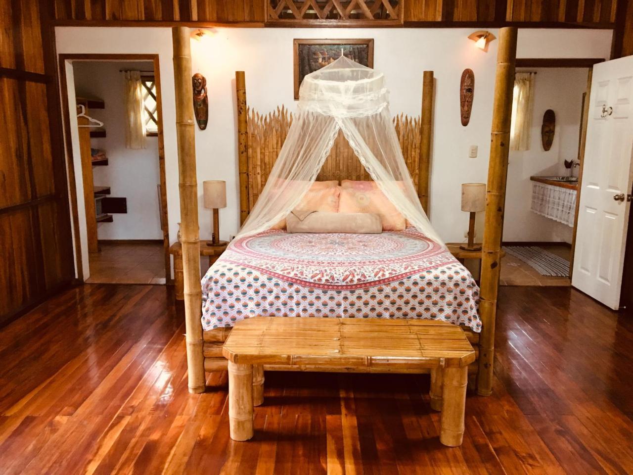 Coral Hill Bungalows Cahuita Eksteriør billede