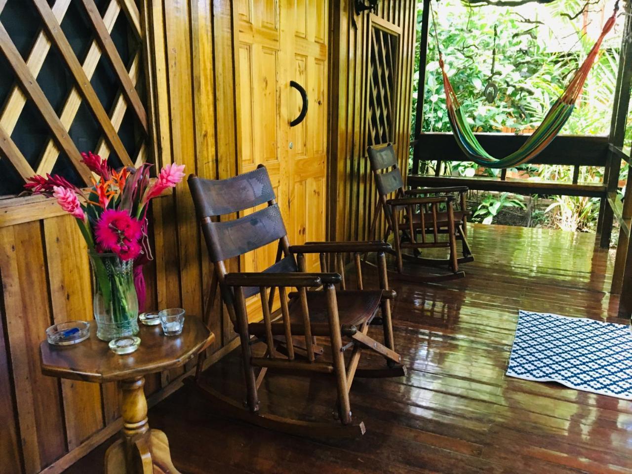 Coral Hill Bungalows Cahuita Eksteriør billede